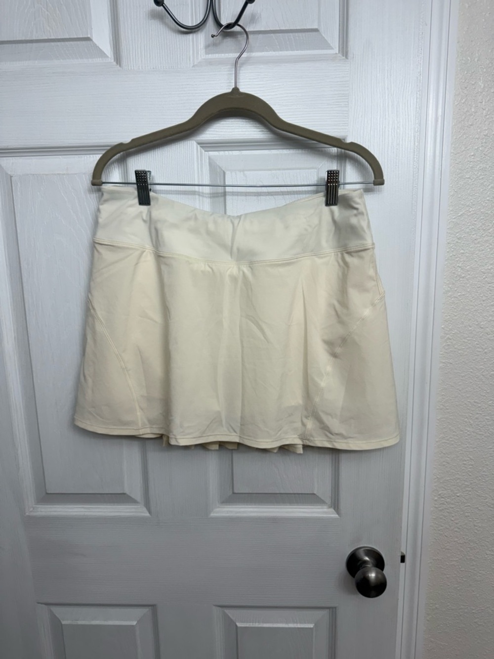 CRZ YOGA Cream Circle Skirt - Flared Athletic Skort